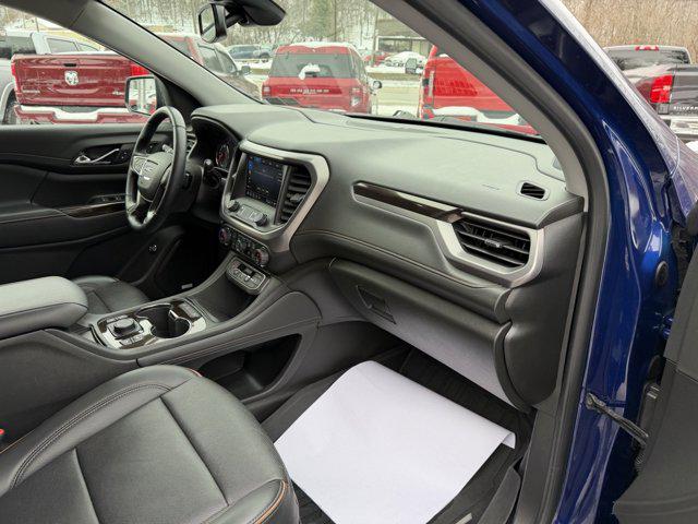 2023 GMC Acadia AWD AT4