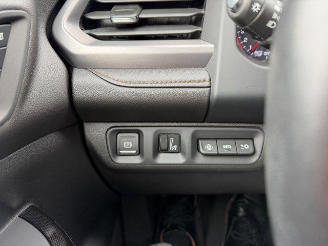 2023 GMC Acadia AWD AT4