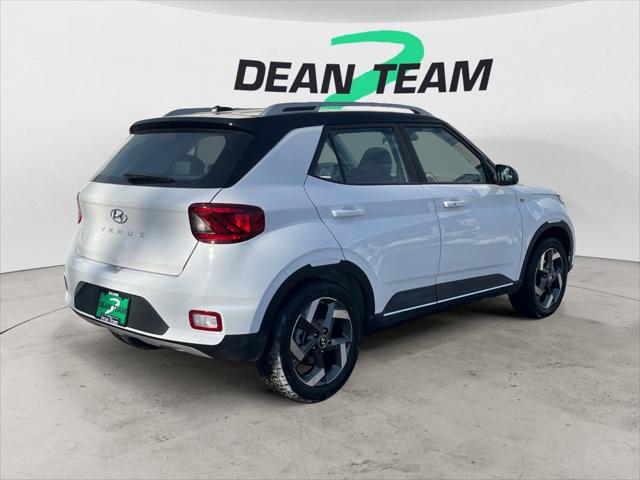 2026 Hyundai Venue SEL w/Two-Tone Roof