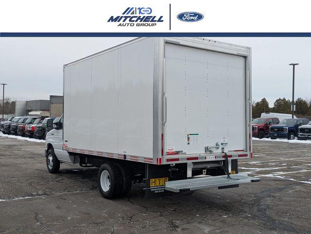 2026 Ford E-450 Cutaway Base