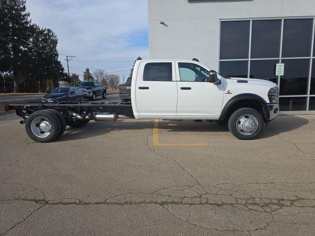 2026 RAM Ram 5500 Chassis Cab RAM 5500 TRADESMAN CHASSIS CREW CAB 4X4 84 CA
