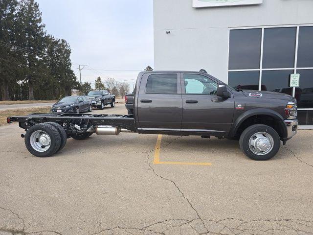 2026 RAM Ram 5500 Chassis Cab RAM 5500 TRADESMAN CHASSIS CREW CAB 4X4 84 CA 2026 RAM Ram 5500 Chassis Cab RAM 5500 TRADESMAN CHASSIS CREW CAB 4X4 84 CA