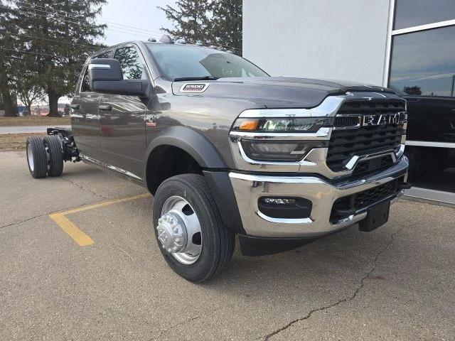 2026 RAM Ram 5500 Chassis Cab RAM 5500 TRADESMAN CHASSIS CREW CAB 4X4 84 CA 2026 RAM Ram 5500 Chassis Cab RAM 5500 TRADESMAN CHASSIS CREW CAB 4X4 84 CA