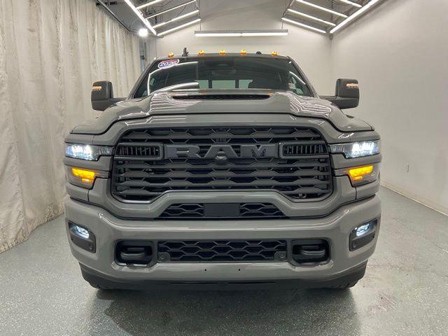 2026 RAM Ram 2500 RAM 2500 BLACK EXPRESS CREW CAB 4X4 64 BOX