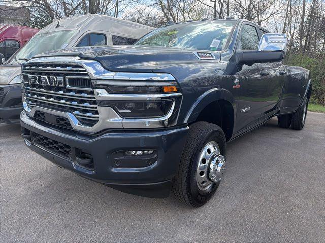 2026 RAM Ram 3500 RAM 3500 LIMITED LONGHORN CREW CAB 4X4 8 BOX