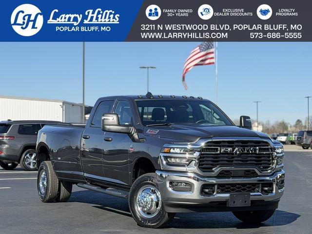 2026 RAM Ram 3500 RAM 3500 TRADESMAN CREW CAB 4X4 8 BOX