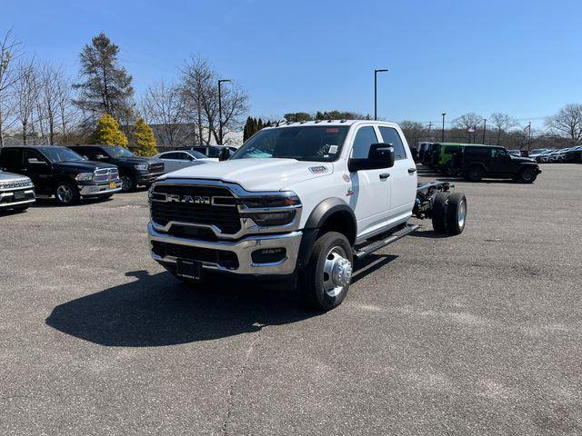 2026 RAM Ram 5500 Chassis Cab RAM 5500 TRADESMAN CHASSIS CREW CAB 4X4 84 CA