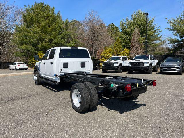 2026 RAM Ram 5500 Chassis Cab RAM 5500 TRADESMAN CHASSIS CREW CAB 4X4 84 CA