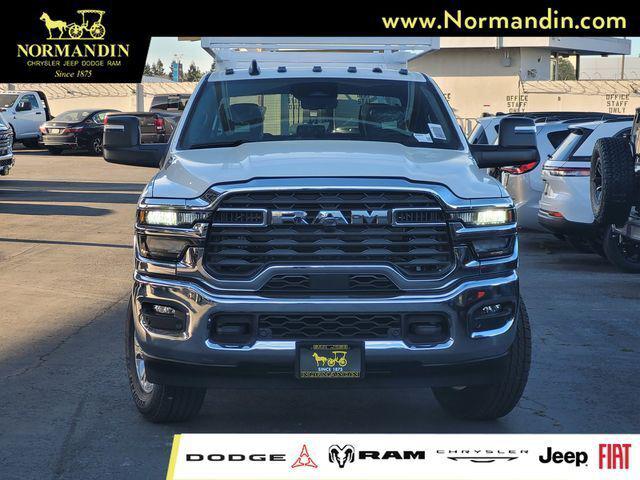 2026 RAM Ram 3500 Chassis Cab RAM 3500 TRADESMAN CREW CAB CHASSIS 4X2 60 CA 2026 RAM Ram 3500 Chassis Cab RAM 3500 TRADESMAN CREW CAB CHASSIS 4X2 60 CA