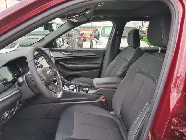 2026 Jeep Grand Cherokee Altitude 4x2