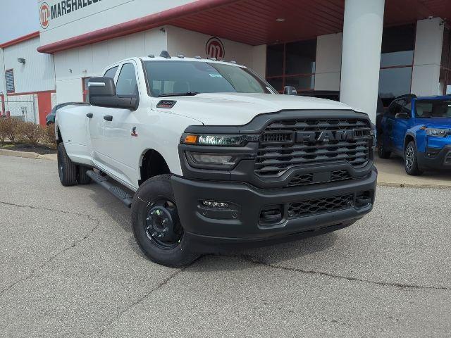 2026 RAM Ram 3500 RAM 3500 TRADESMAN CREW CAB 4X4 8 BOX