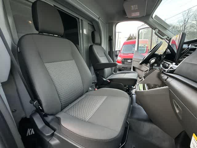 2025 Ford Transit Cutaway Unknown
