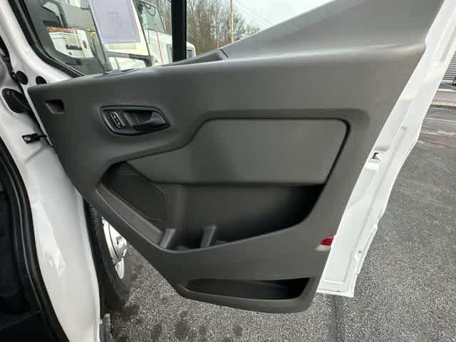 2025 Ford Transit Cutaway Unknown