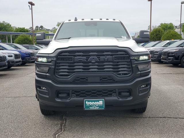 2026 RAM Ram 3500 RAM 3500 TRADESMAN CREW CAB 4X4 8 BOX