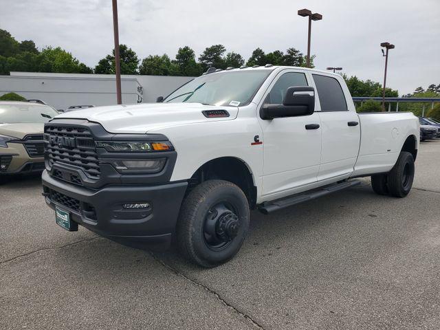 2026 RAM Ram 3500 RAM 3500 TRADESMAN CREW CAB 4X4 8 BOX