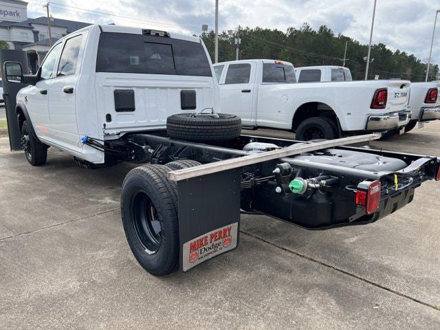 2026 RAM 3500 Chassis RAM 3500 TRADESMAN CREW CAB CHASSIS 4X4 60 CA