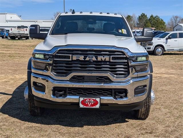 2026 RAM Ram 5500 Chassis Cab RAM 5500 TRADESMAN CHASSIS CREW CAB 4X4 84 CA