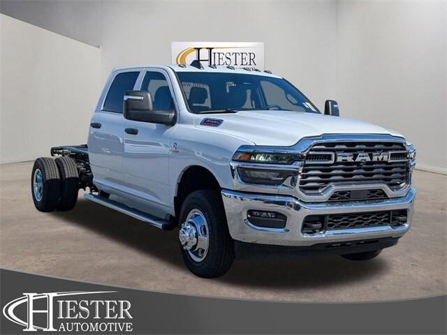 2026 RAM Ram 3500 Chassis Cab RAM 3500 TRADESMAN CREW CAB CHASSIS 4X4 60 CA 2026 RAM Ram 3500 Chassis Cab RAM 3500 TRADESMAN CREW CAB CHASSIS 4X4 60 CA