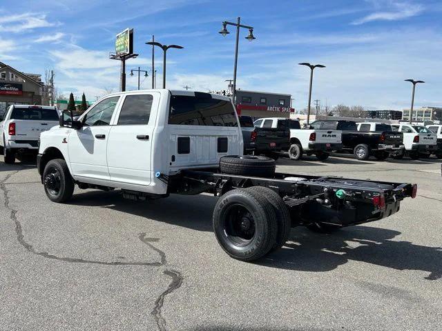 2026 RAM Ram 3500 Chassis Cab RAM 3500 TRADESMAN CREW CAB CHASSIS 4X4 60 CA