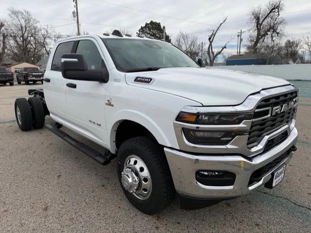 2026 RAM Ram 3500 Chassis Cab RAM 3500 BIG HORN CREW CAB CHASSIS 4X4 60 CA 2026 RAM Ram 3500 Chassis Cab RAM 3500 BIG HORN CREW CAB CHASSIS 4X4 60 CA