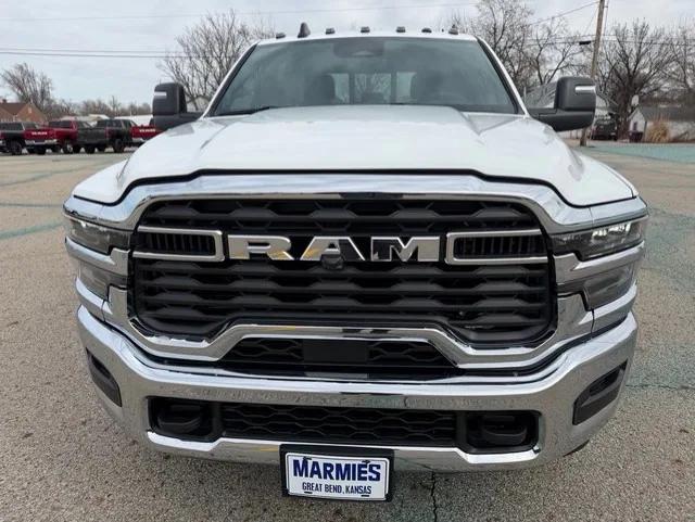 2026 RAM Ram 3500 Chassis Cab RAM 3500 BIG HORN CREW CAB CHASSIS 4X4 60 CA 2026 RAM Ram 3500 Chassis Cab RAM 3500 BIG HORN CREW CAB CHASSIS 4X4 60 CA