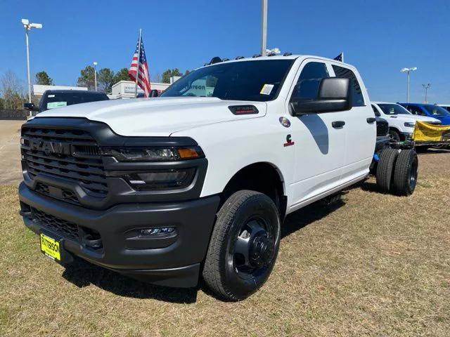 2026 RAM Ram 3500 Chassis Cab RAM 3500 TRADESMAN CREW CAB CHASSIS 4X4 60 CA