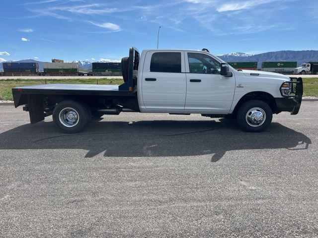 2026 RAM Ram 3500 Chassis Cab RAM 3500 TRADESMAN CREW CAB CHASSIS 4X4 60 CA