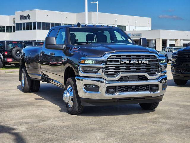 2026 RAM Ram 3500 RAM 3500 TRADESMAN CREW CAB 4X4 8 BOX
