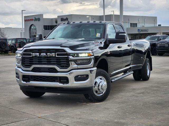 2026 RAM Ram 3500 RAM 3500 TRADESMAN CREW CAB 4X4 8 BOX
