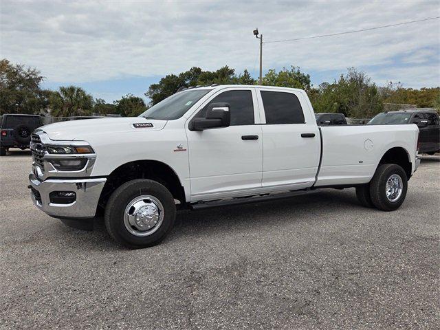 2026 RAM Ram 3500 RAM 3500 TRADESMAN CREW CAB 4X4 8 BOX