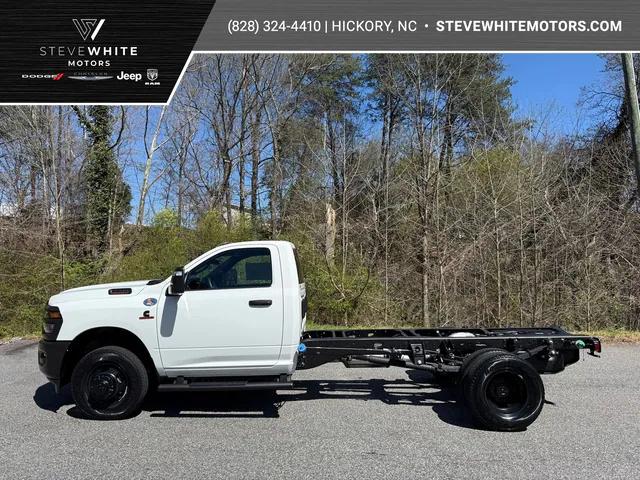 2026 RAM Ram 3500 Chassis Cab RAM 3500 TRADESMAN CHASSIS REGULAR CAB 4X4 84 CA