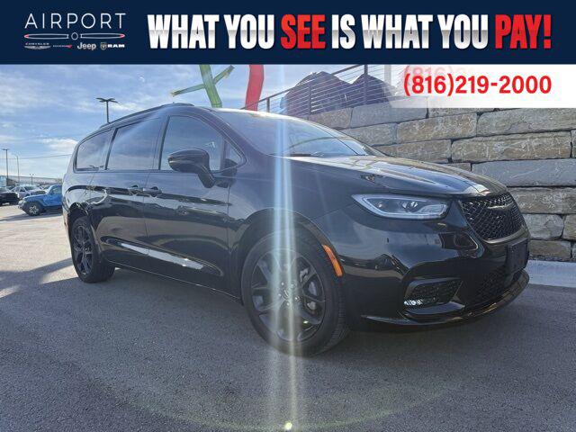 2022 Chrysler Pacifica Touring L AWD