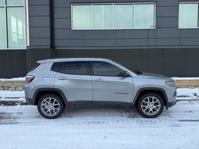 2022 Jeep Compass Latitude Lux 4x4