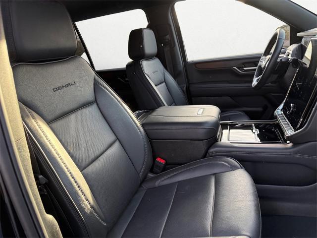2025 GMC Yukon XL 4WD Denali