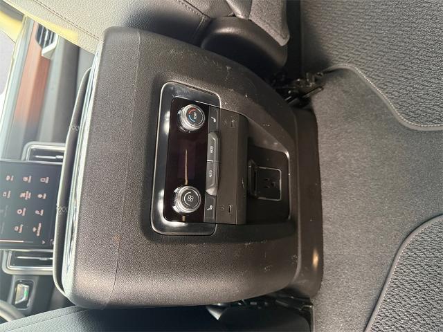 2025 GMC Yukon XL 4WD Denali