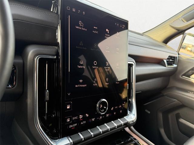 2025 GMC Yukon XL 4WD Denali