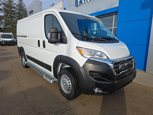 2025 RAM ProMaster 2500 Cargo Van Tradesman Low Roof 136 WB w/Pass Seat