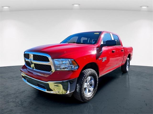 2019 RAM 1500 Classic SLT Crew Cab 4x4 64 Box