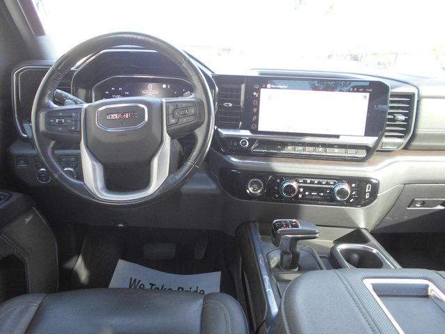 2022 GMC Sierra 1500 4WD Crew Cab Short Box SLT