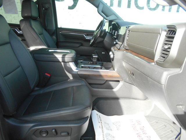 2022 GMC Sierra 1500 4WD Crew Cab Short Box SLT