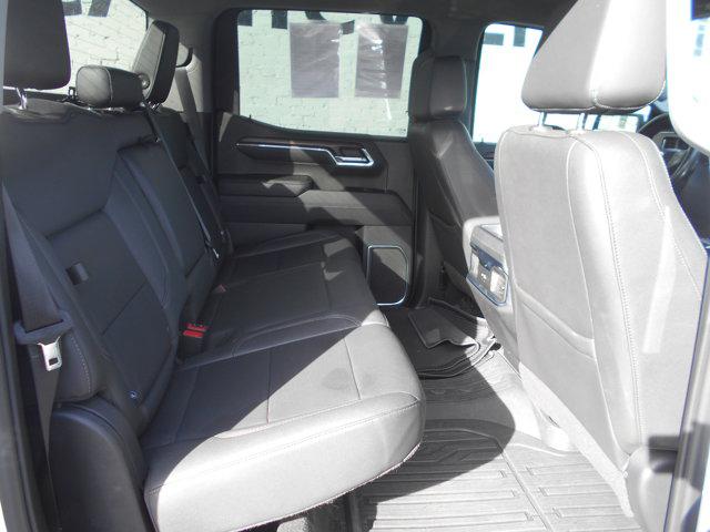 2022 GMC Sierra 1500 4WD Crew Cab Short Box SLT