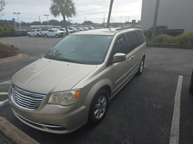 2013 Chrysler Town and Country Touring