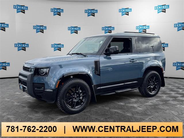 2025 Land Rover Defender 90 P400 X-Dynamic SE