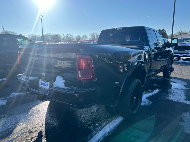 2026 RAM Ram 3500 RAM 3500 LIMITED CREW CAB 4X4 8 BOX