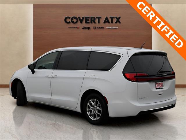 2025 Chrysler Pacifica Select