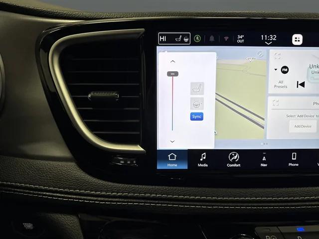 2024 Chrysler Pacifica Hybrid S Appearance Pkg