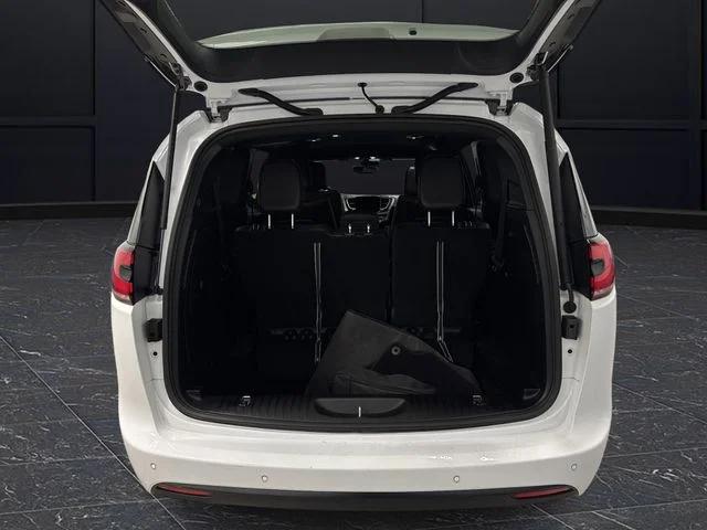 2024 Chrysler Pacifica Hybrid S Appearance Pkg