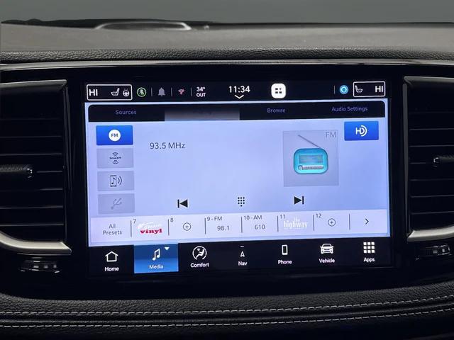 2024 Chrysler Pacifica Hybrid S Appearance Pkg