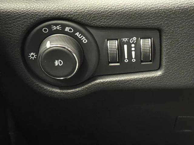 2024 Chrysler Pacifica Hybrid S Appearance Pkg