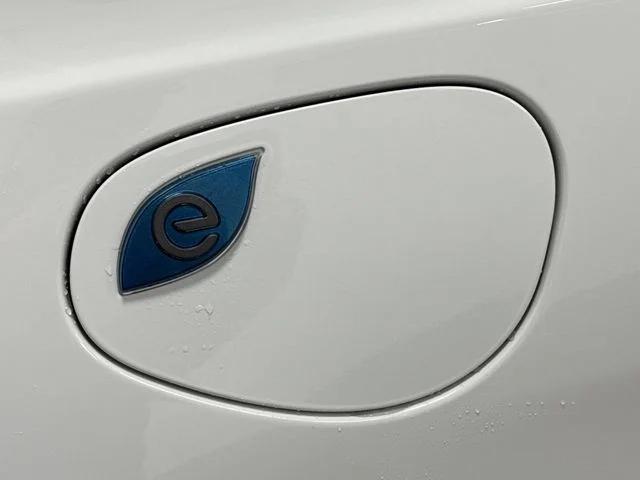 2024 Chrysler Pacifica Hybrid S Appearance Pkg